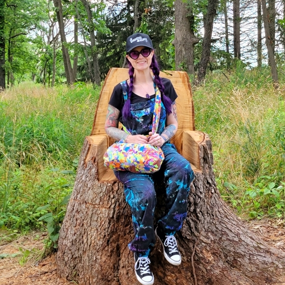 Meet your Posher, Living Dead Girl Nicole - Picture 11 of 15